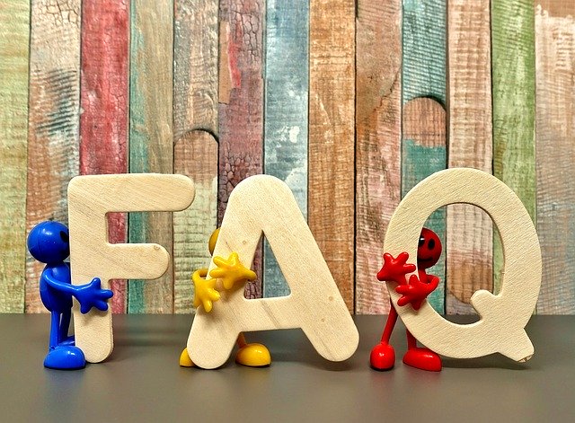 figurines holding the letters F, A and Q | photo credit: Alexas Fotos via pixabay.com