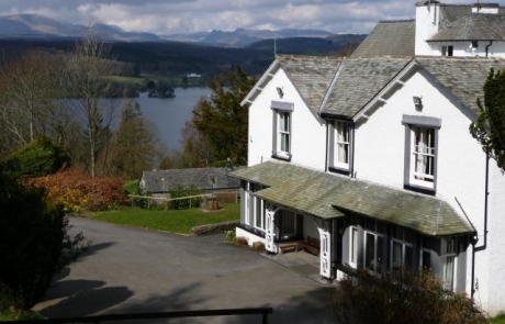 Photo of Ghyll Head OEC's accomodation, as taken from outside | Image Source: https://www.groupaccommodation.com